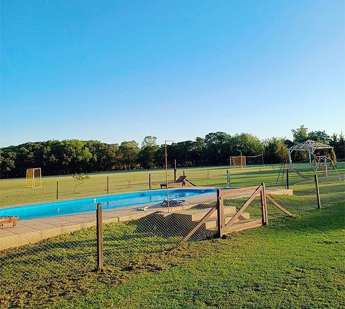 Pileta de Natación con perimetro de seguridad